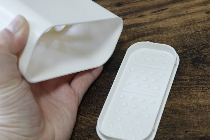 ダイソーの歯ブラシスタンドの底