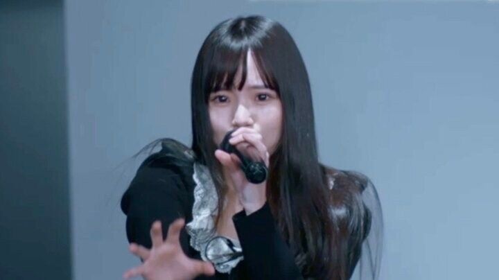 【写真・画像】「さすが歌姫」 人気アイドル、即興パフォーマンスでも「オーラえぐ」「鳥肌」「髪先までアイドル」の大反響 1枚目