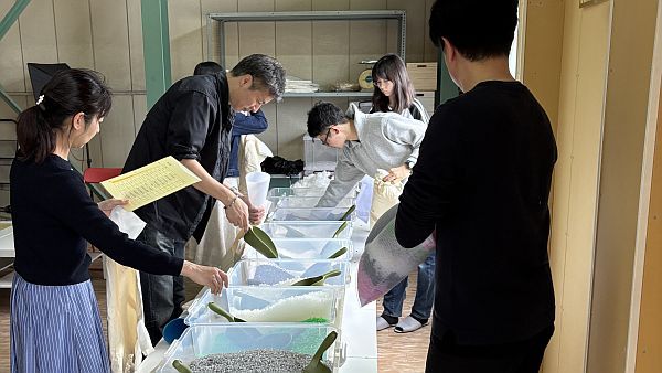 【京都府亀岡市】京都の思い出作りに。丸和のまくら工場で自分だけの枕を作る体験サービスがスタート