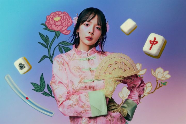 岡田紗佳 （C）ワーナーミュージック・ジャパン width=