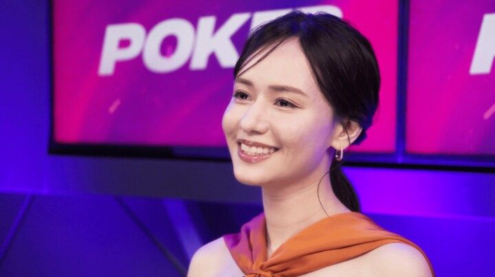 【映像】元ミスコンのポーカー美女、勝負の“オレンジドレス”