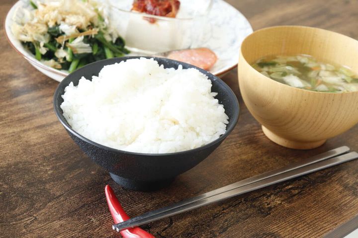 ダイソーの高級感のある穂 茶碗 12.5cm