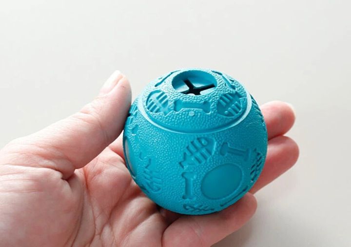 ダイソー ペット用おやつボール（コロコロ）
