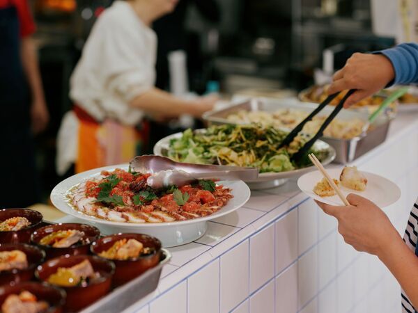 【神奈川県鎌倉市】魚料理とナチュラルワインを楽しむ「イザカヤマルカマ with 鈴木屋酒店 vol.2」開催！
