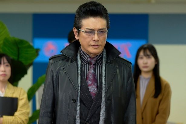登坂不動産と因縁があり、潰そうと目論むミネルヴァ不動産の社長、鵤 [c]大谷アキラ・夏原武・水野光博／小学館 [c]2026 映画『正直不動産』製作委員会