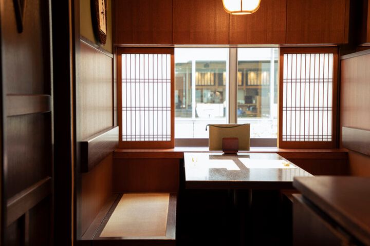  東京駅の駅舎を眺めながら、越前そばや懐石ランチを。「九頭龍蕎麦」で遠くて近い福井の味を楽しんで