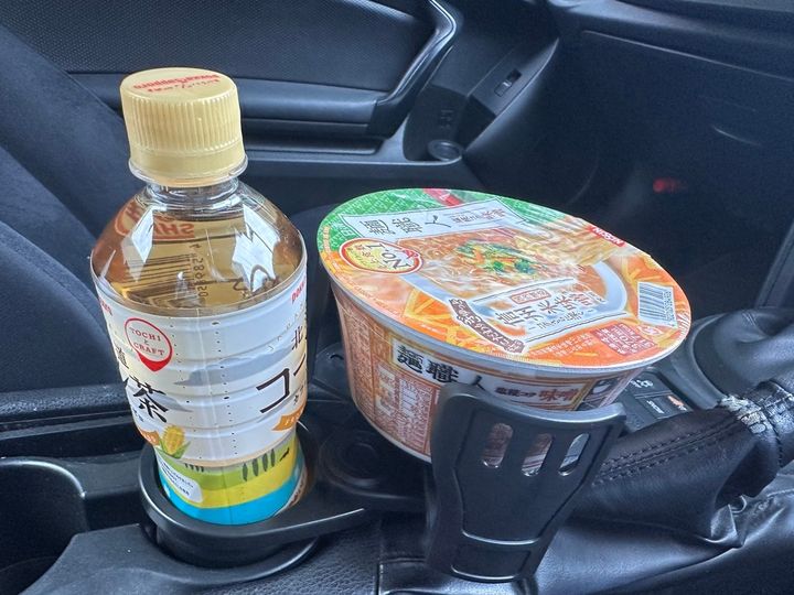 カップ麺も入るドリンクホルダー