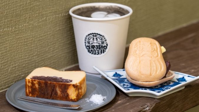 DARUMA COFFEE チーズケーキと最中
