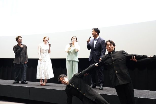 下津監督は2年前の撮影を楽しそうに振り返った