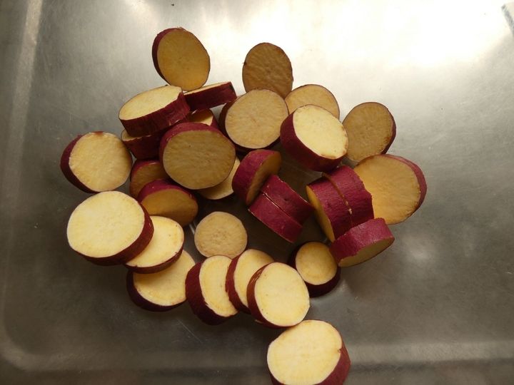 材料4つで完成！「さつま芋のカルダモンソテー」
