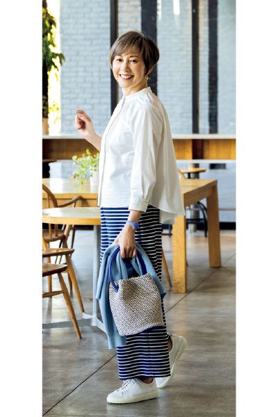 ランチ：顔色がぱっと明るく見える白ブラウスを主役に！