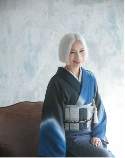 着るだけで上品なマダムになれる着物の魔法