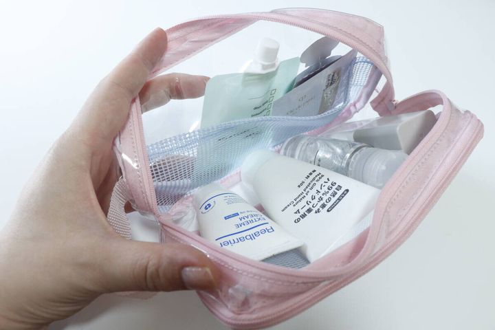 持ち手付スクエアメッシュポーチ（カラー） 使用例