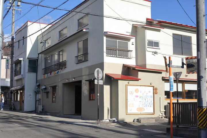 街の空き家が新たな交流場所に。上諏訪で話題の複合施設「ポータリー」で素敵なお店巡り