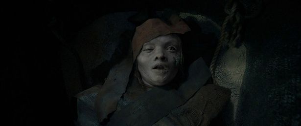 『THE MUMMY ／ ザ・マミー 棺の中の少女』の公開で包帯に包まれた存在と再び向き合うことになる [c]2026 Warner Bros. Ent. All rights reserved