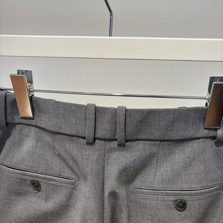 ユニクロ タックワイドパンツ