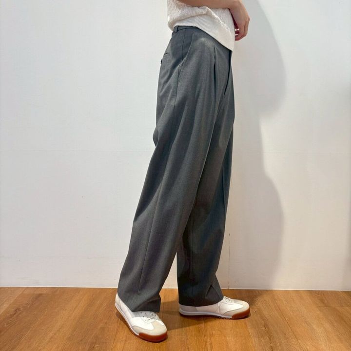 ユニクロ タックワイドパンツ