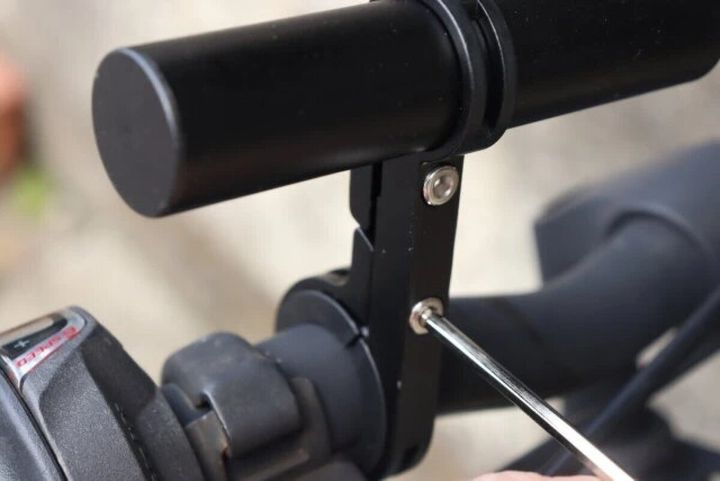 ダイソー 自転車ハンドル延長ブラケット 使用例