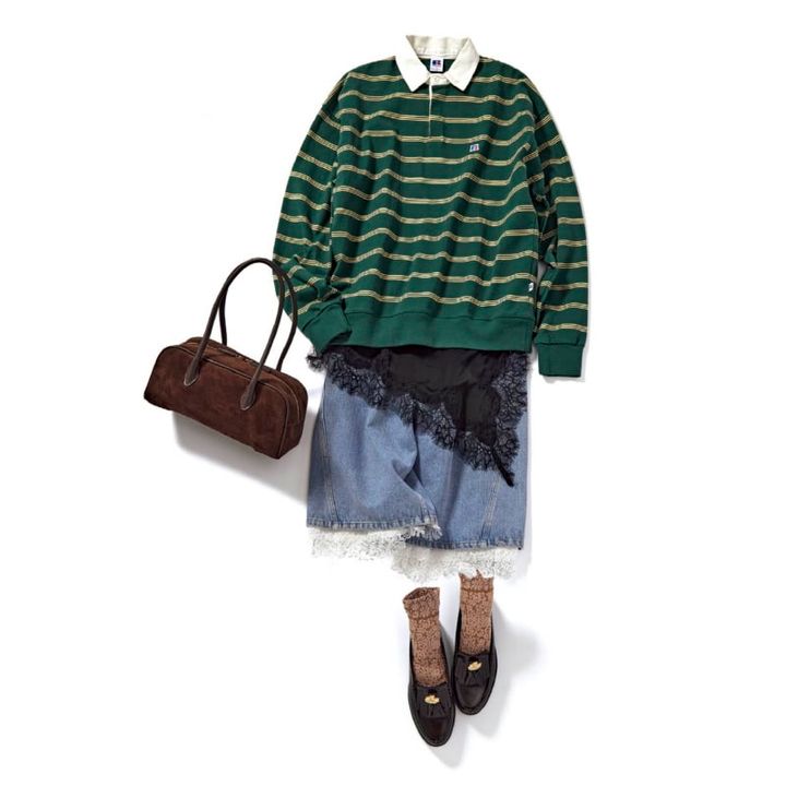 ラガーシャツ￥9,350（ラッセルアスレティック／グレースインターナショナル） レースドッキングTシャツ￥5,290（ザラ／ザラ カスタマーサービス） レイヤードデニムショートパンツ￥18,920（メゾンスペシャル／メゾンスペシャル 青山店） バッグ￥10,450（ヴェレット／セムインターナショナル） ソックス￥1,430（タビオ） ローファー￥25,300（シーロン）