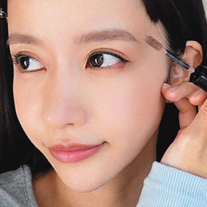 ① MAQuillAGE「アイブロウカラーマスカラ 」
