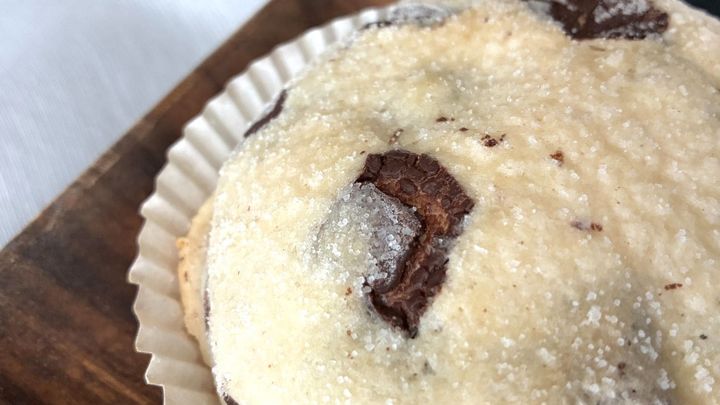 何これ？ゴロッゴロチョコが最高にうまい【ローソン】朝食やおやつで食べてほしい至福のメロンパンを発見