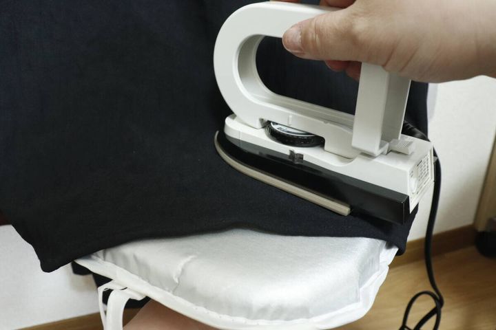 ダイソーのアイロングローブの使用例