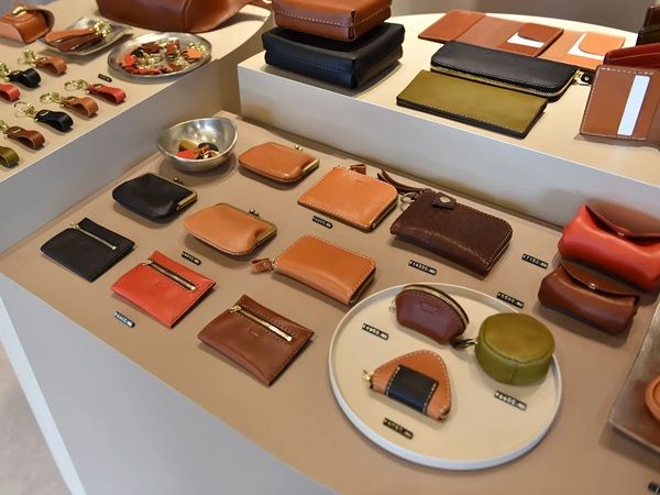 【東京都大田区】レザーブランドHERZが、羽田エアポートガーデンにオープン！バッグや財布などを展開