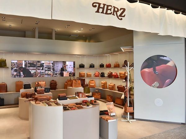 【東京都大田区】レザーブランドHERZが、羽田エアポートガーデンにオープン！バッグや財布などを展開