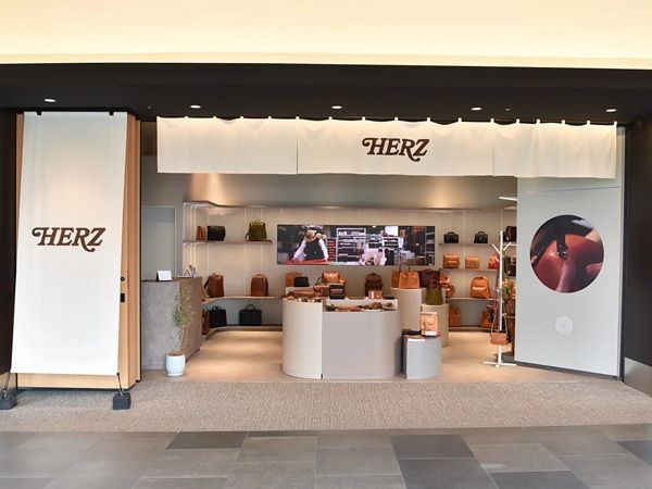 【東京都大田区】レザーブランドHERZが、羽田エアポートガーデンにオープン！バッグや財布などを展開