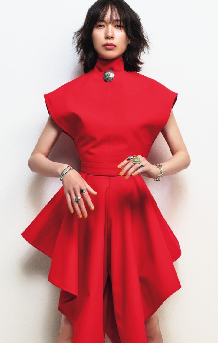InRed TodaErika ALAÏA（アライア）