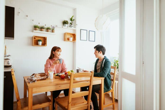 彼女に会わなくても平気な男性心理とは？ リアルな本音と関係の見極め方
