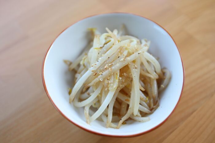 いつもの「もやし」が激変！たった50℃で〈店みたいなシャキシャキ食感〉になる裏ワザ