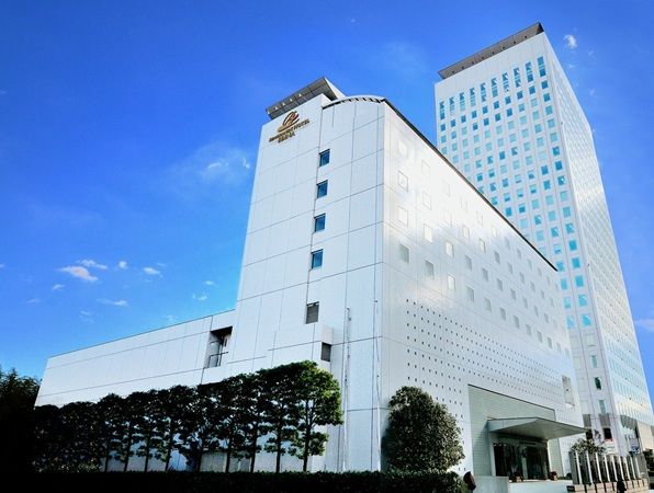 【神奈川県海老名市】レンブラントホテル海老名で「恐竜ビアガーデン ～ジュラシックナイト～」が開催！