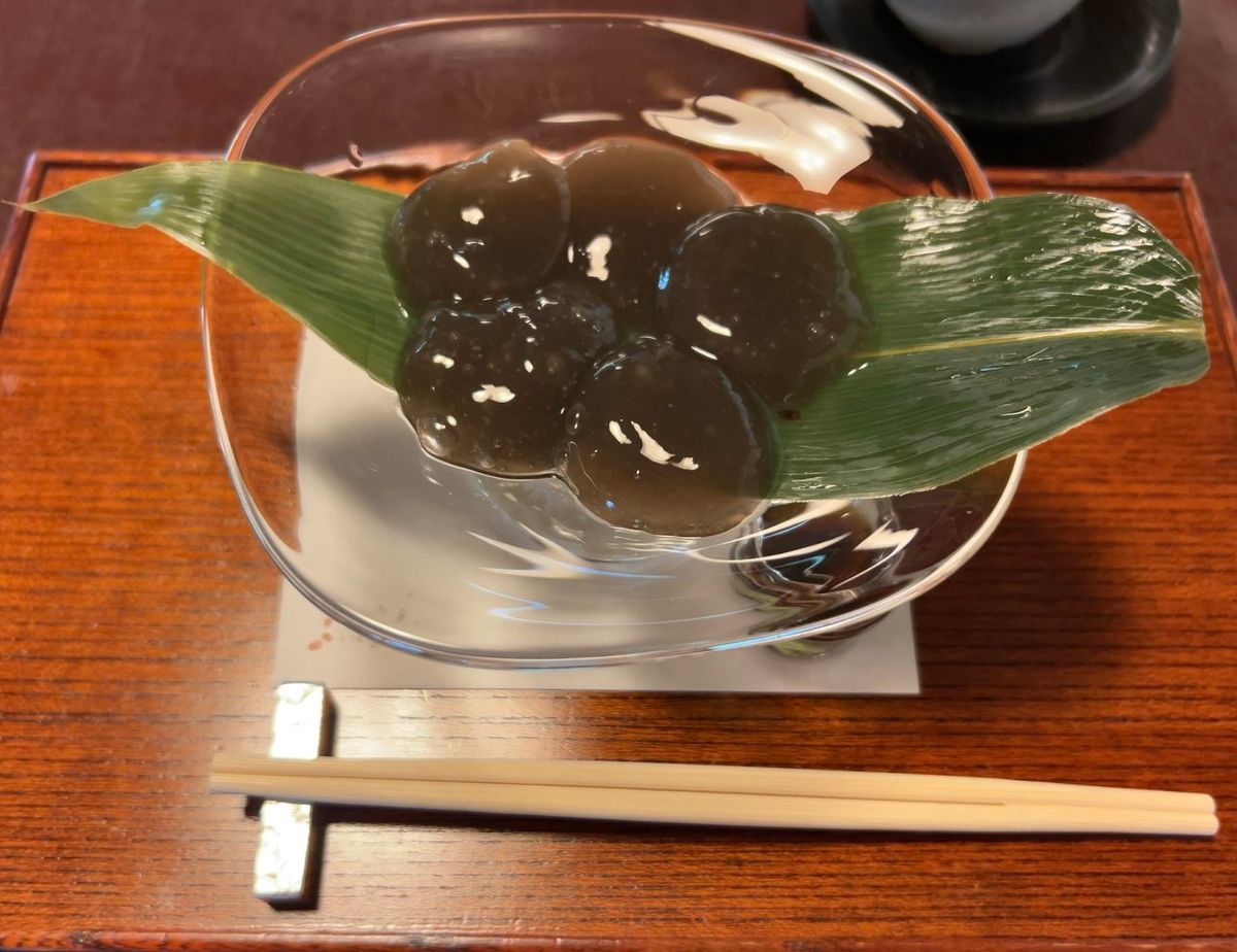 京都の和菓子店で涼を感じる夏の味わい