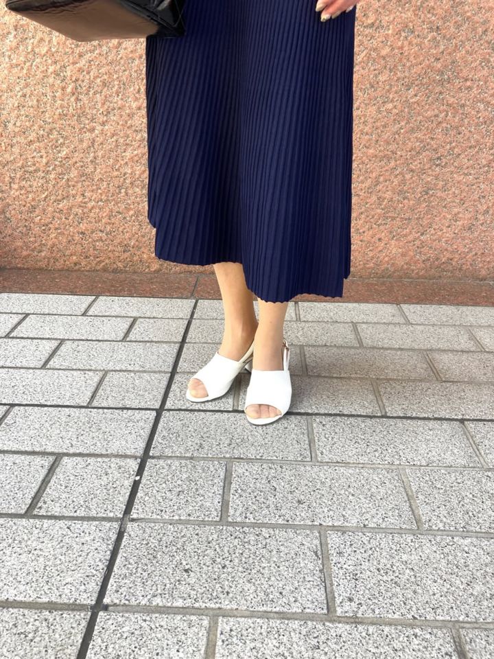 爽やかな白サンダル