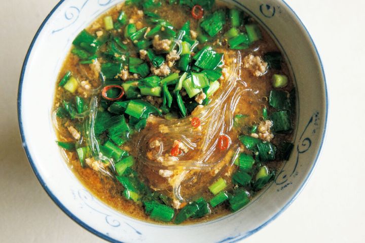 にらとひき肉の辛みそ春雨スープ