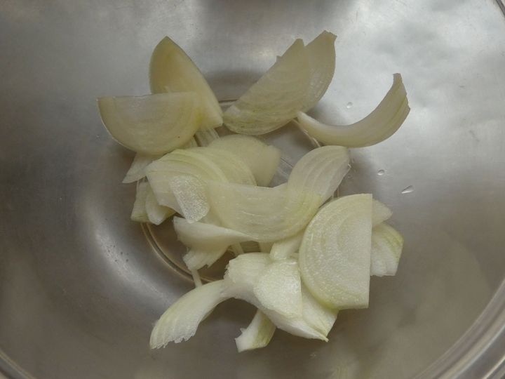 レンジで簡単！「さつま芋とレーズンのヨーグルトサラダ」