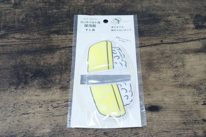 セリアのランチベルト用保冷剤 寿司柄のパッケージ
