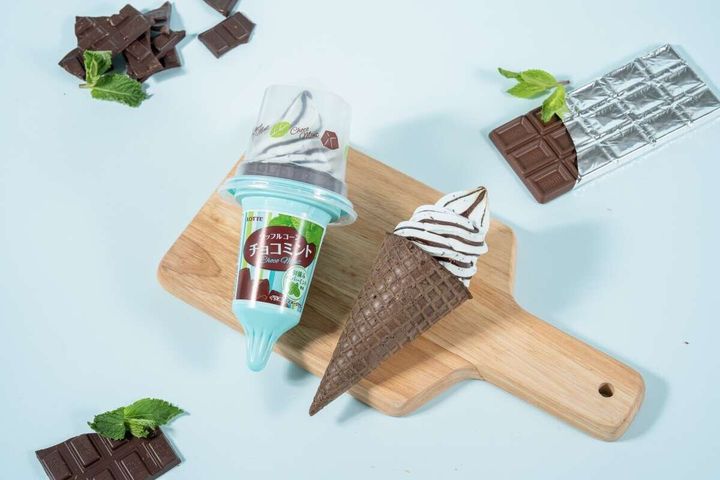ファミマ ワッフルコーンチョコミント