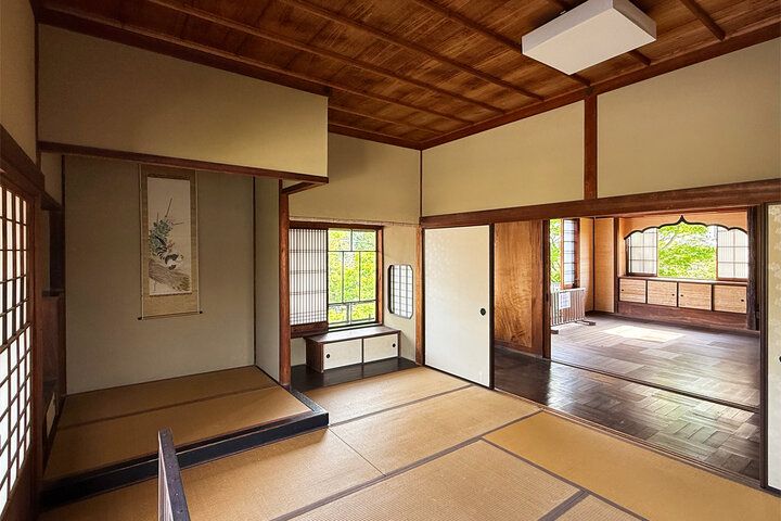 明治の豪商邸宅がカフェに。青もみじが見頃の「竹の丸スイーツカフェ」で至福のお茶時間