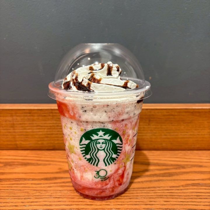 スターバックス イチゴ チョコレート フラペチーノ®