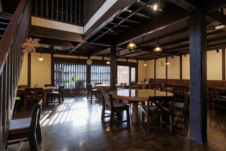 滋賀で人気のエクレアがイートインで楽しめる、近江八幡のレトロカフェ「Cafe Link」