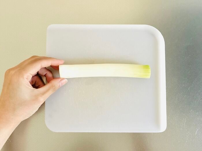 まるでプロ級！ふわふわの『白髪ねぎ』を簡単に作る方法。食べやすさもグンとアップしますよ♪