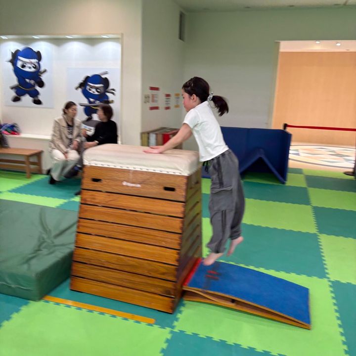 ニンジャパークお台場店雨の日の過ごし方屋内型アスレチック跳び箱