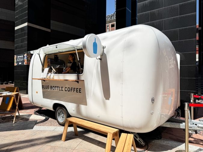 ブルーボトル コーヒートラック 外観