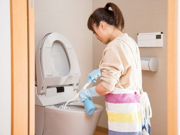 「トイレの掃除＆ニオイ消し」効率的な方法とは？
