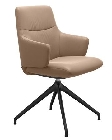 【東京都中央区】北欧の快適チェア「Stressless」×英国モダン照明「Tom Dixon」一夜限定イベント開催