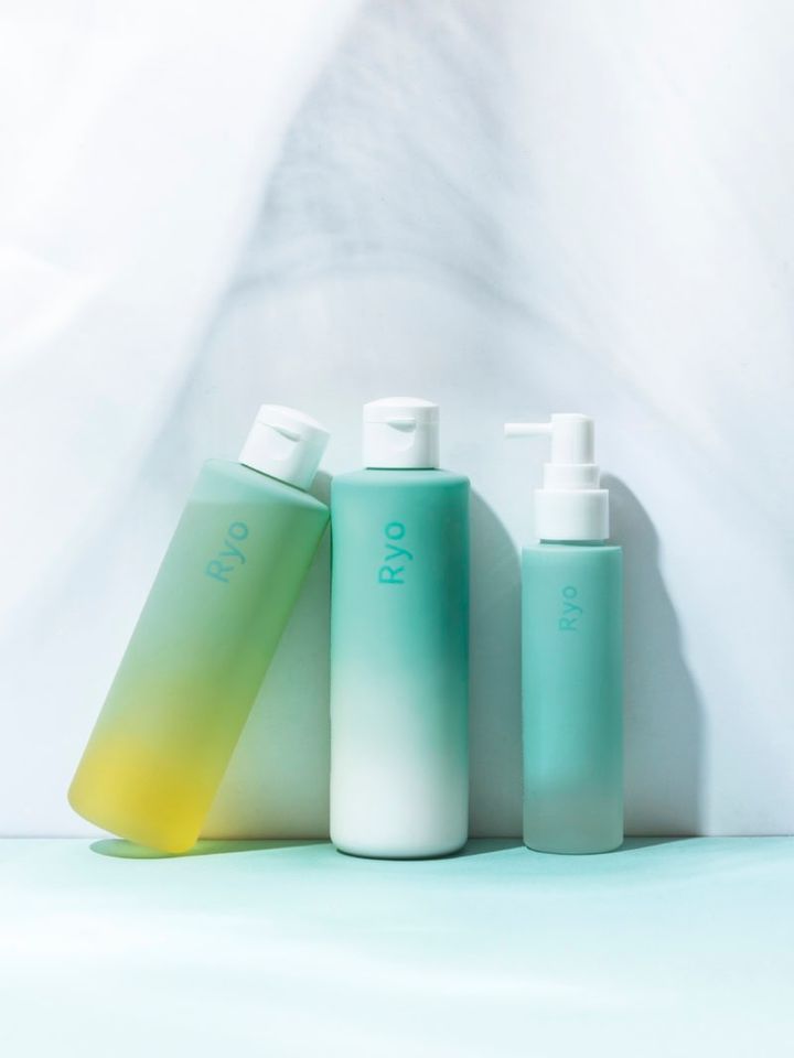（左から）クール シャンプー Ryo 230mL ￥2,750、クール コンディショナー Ryo 230g￥2,970、クール スキャルプ ミスト N Ryo 100mL ￥2,860（すべてオサジ）