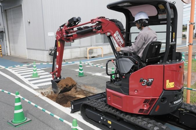 はたらくくるま in 鳥栖プレミアム・アウトレット ショベルカー