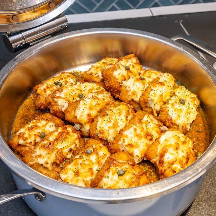 タルタルとチーズに溺れる罪深チキンカツ ブラウンバターの追い打ち